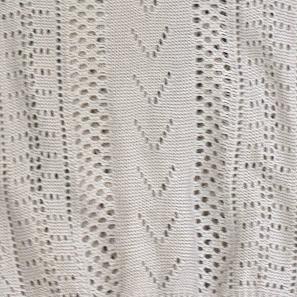 CreamSweater | Lace Contrast Sleeves - Size 1XL - Picture 5 of 7